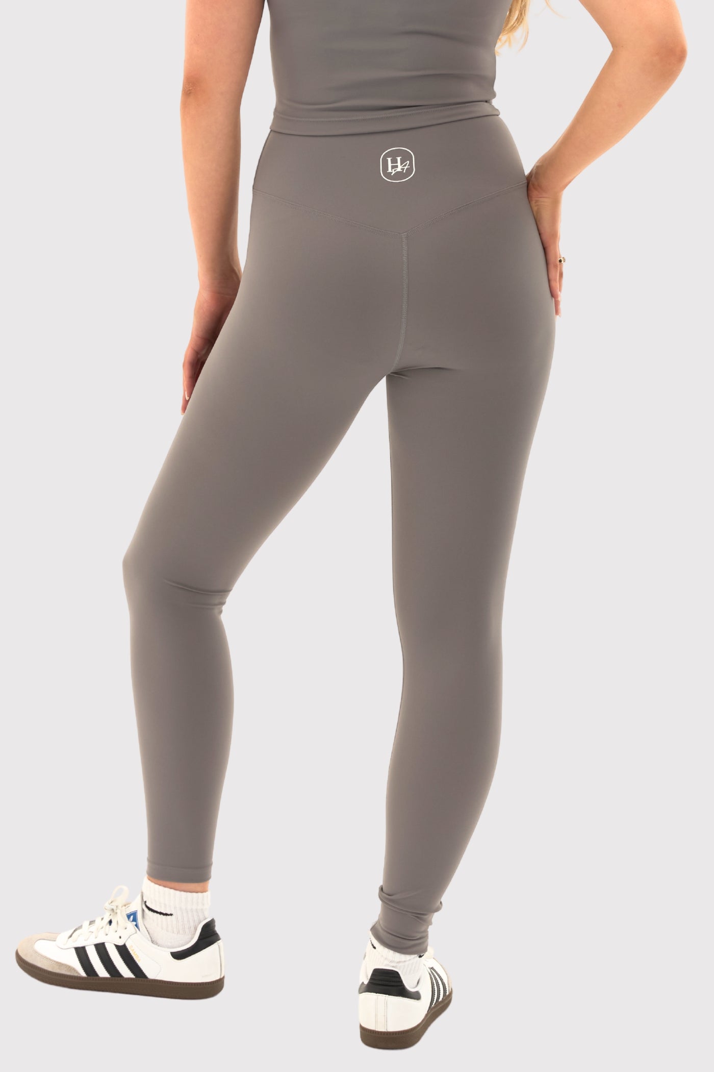 yoga pants