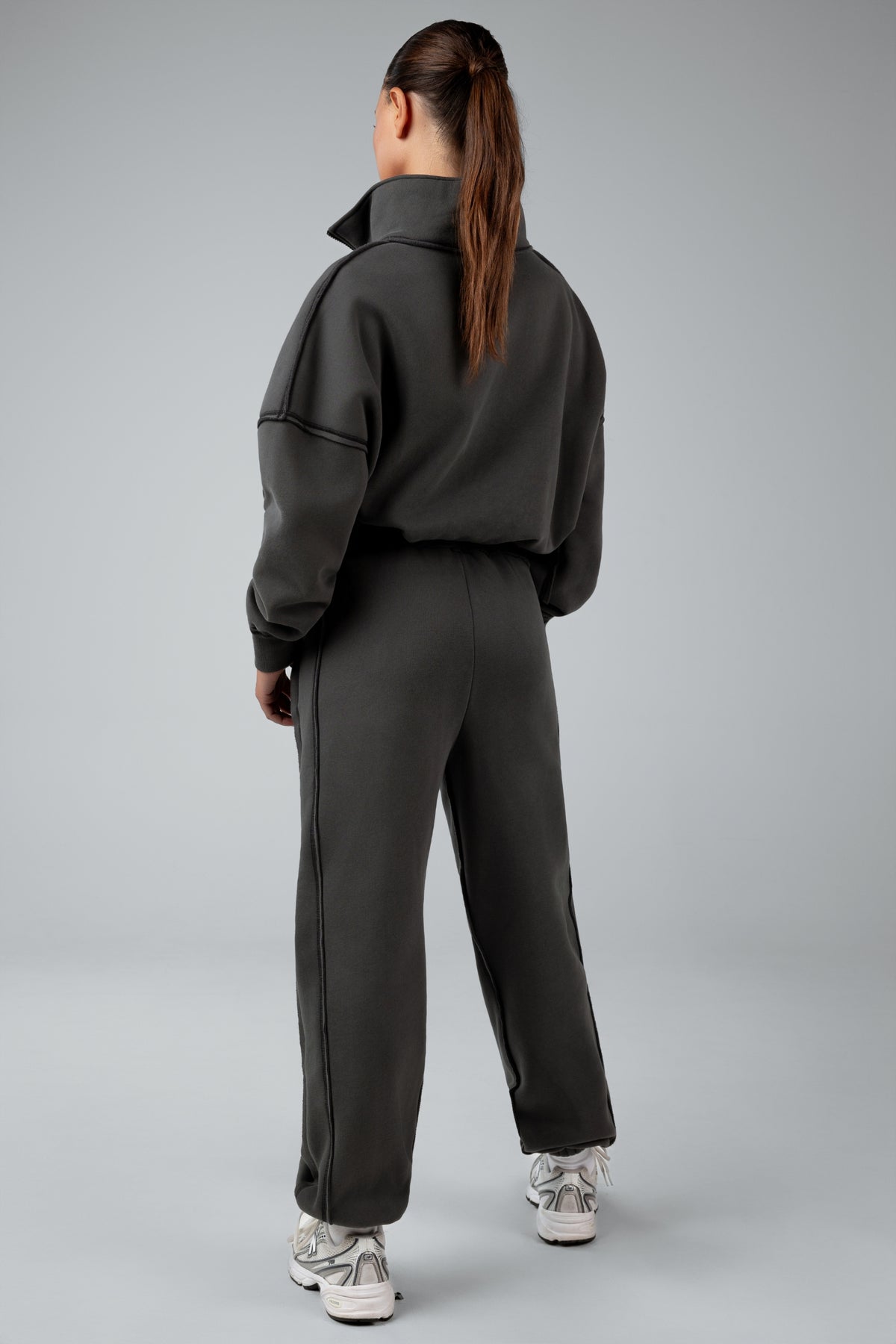 jogger pants